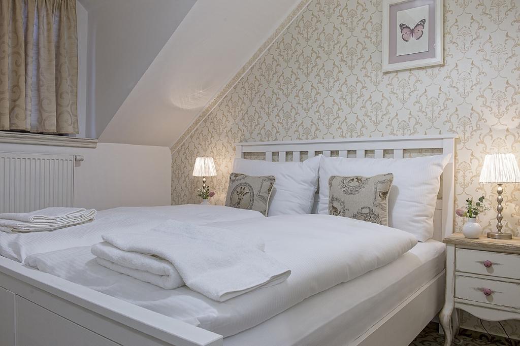 Hotel Pod Bránou Bardejov Habitación foto